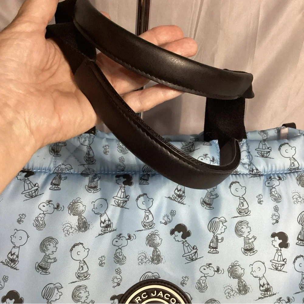Marc Jacob’s x Peanuts Snoopy Character Printed Blue Nylon Puffy Tote NWOT - Picture 13 of 14